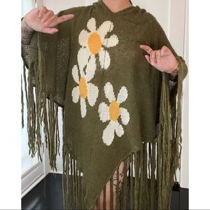 WILDFOX White Label Knitted Daisy Poncho